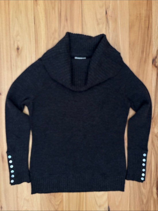 Tweeds Sweaters - TWEEDS VTG Charcoal Gray Italian Merino Wool Cowl Neck Button Cuff Sweater M